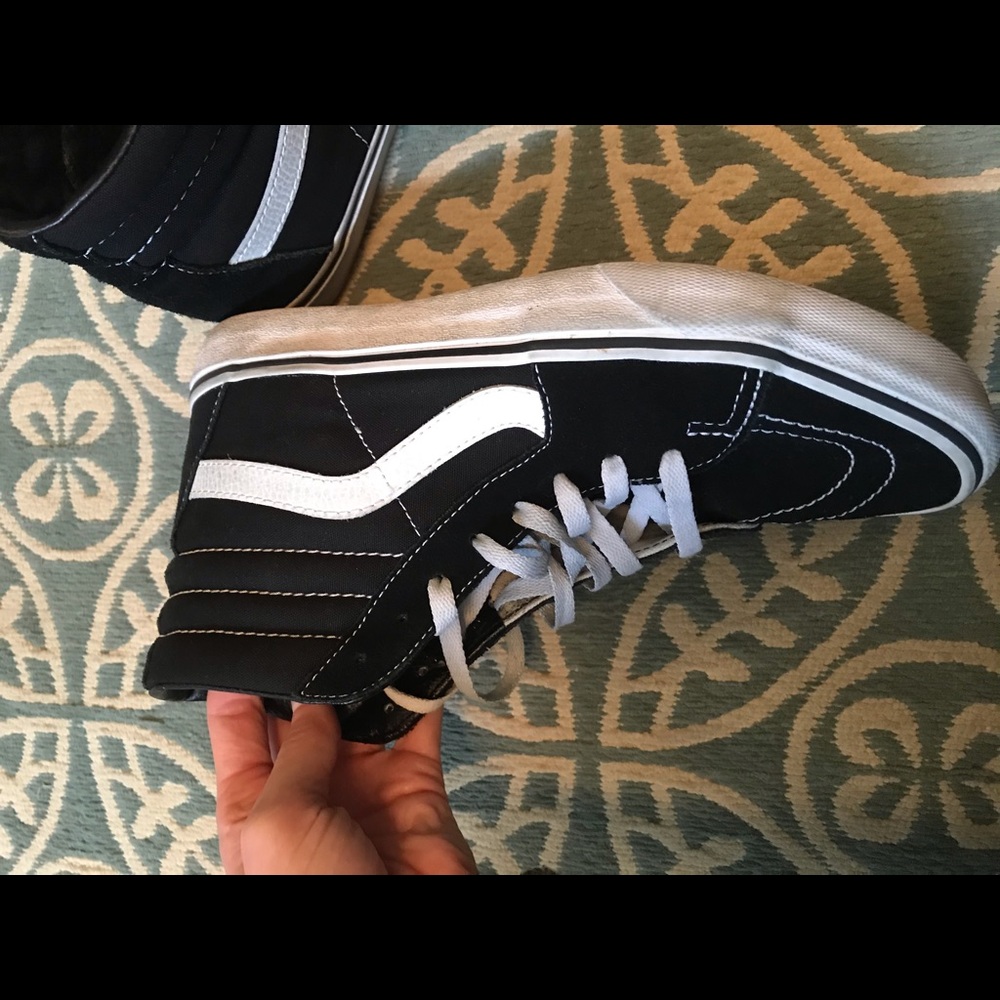 Vans - Picture 4 of 5